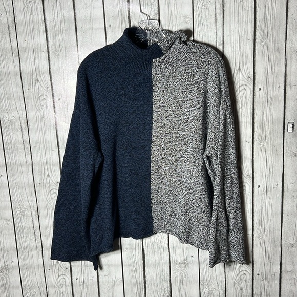 Peace Love World Two Tone Sweater Size Small - Picture 2 of 11